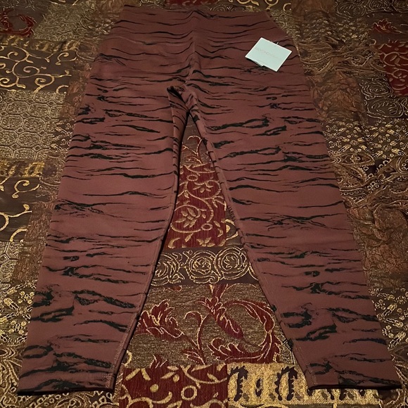 Beyond Yoga Legging - Picture 1 of 7